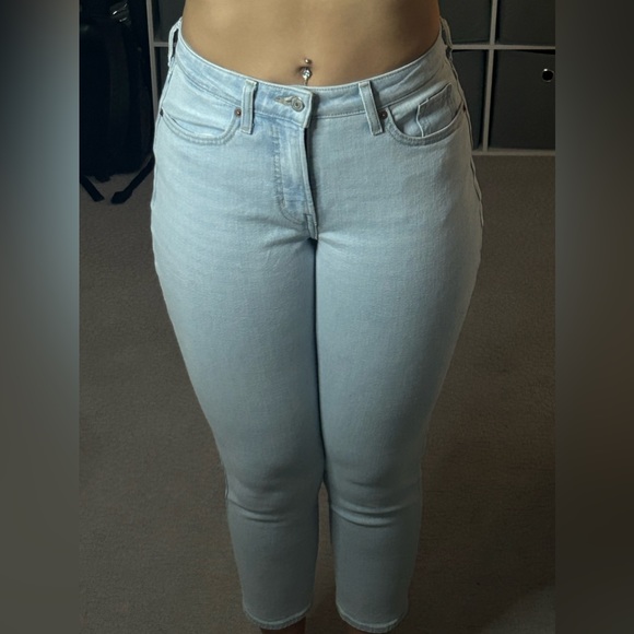 Light washed jeans - Picture 2 of 3